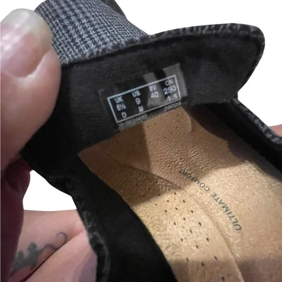 Women’s CLARKS Tilmont Eve Black and Gray Loafers Shoes - Picture 7 of 7